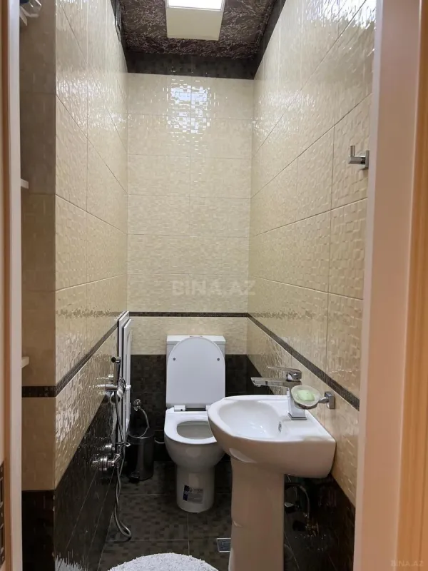 Satılır 3 otaqlı mənzil 138 m²
