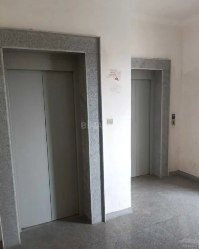 Satılır 3 otaqlı mənzil 105 m²