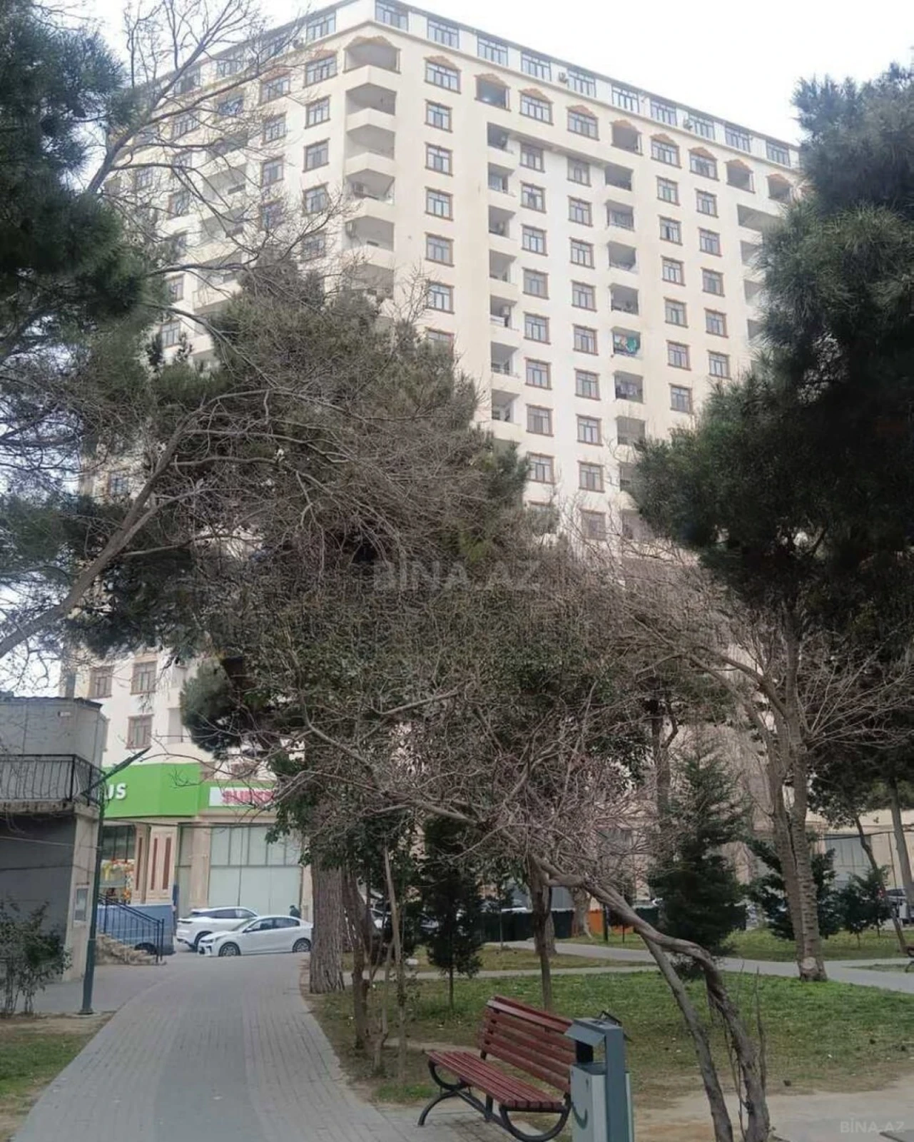 Satılır 3 otaqlı mənzil 105 m²
