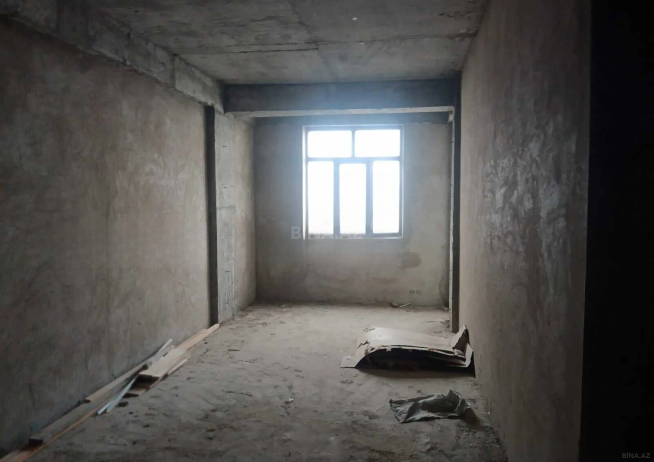 Satılır 3 otaqlı mənzil 105 m²