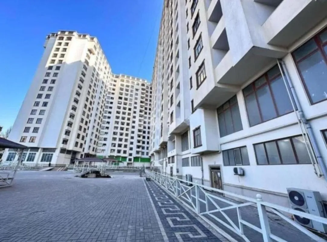 Satılır 3 otaqlı mənzil 105 m²