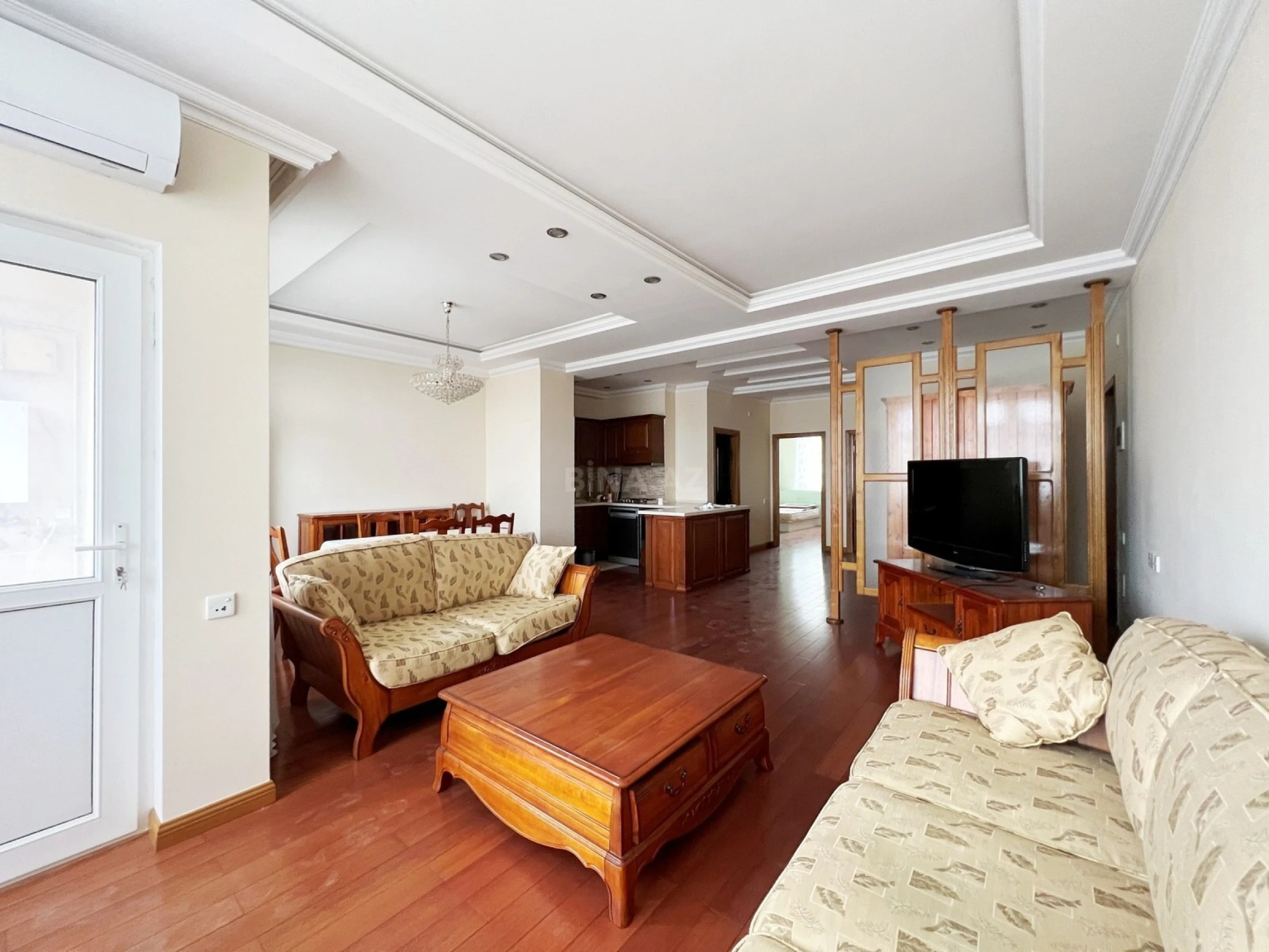 Kirayə verilir 3 otaqlı mənzil 120 m²