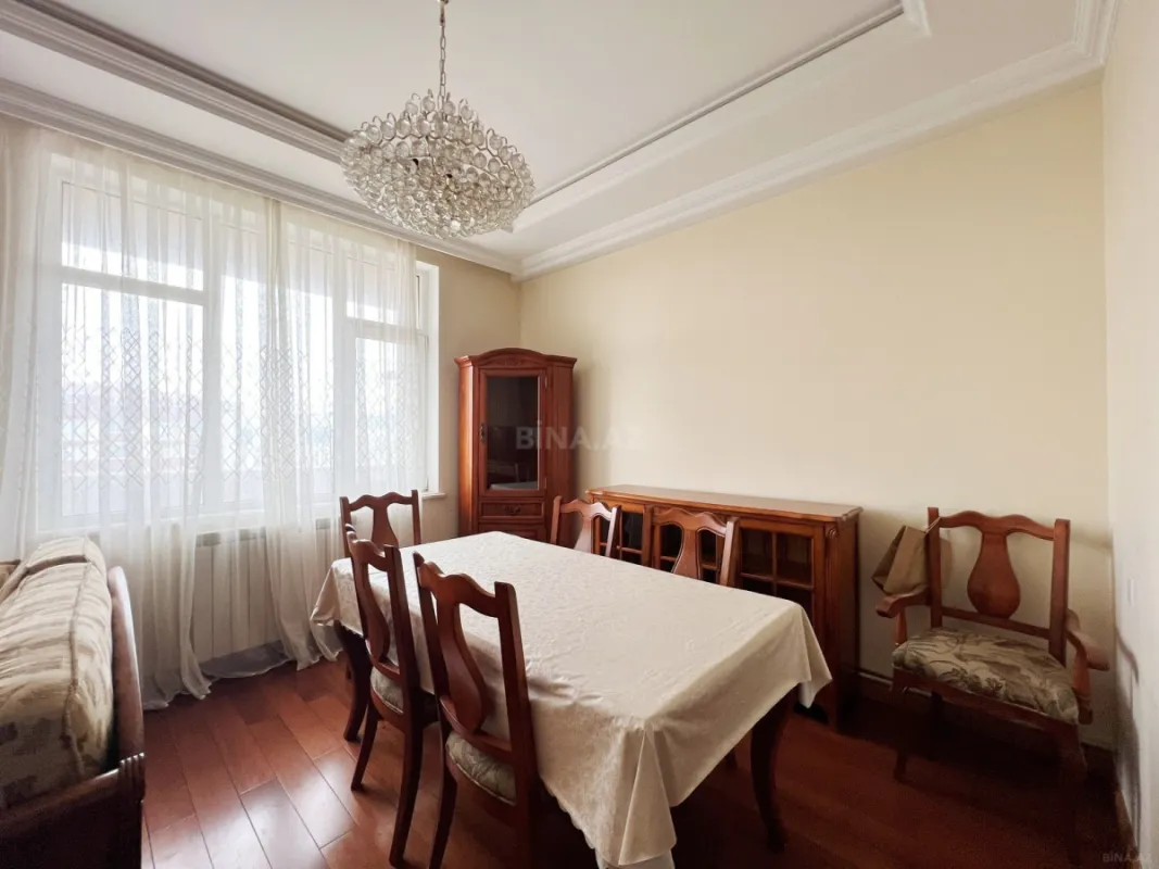 Kirayə verilir 3 otaqlı mənzil 120 m²