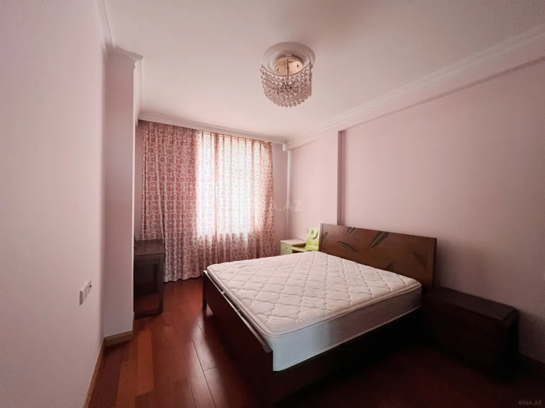 Kirayə verilir 3 otaqlı mənzil 120 m²