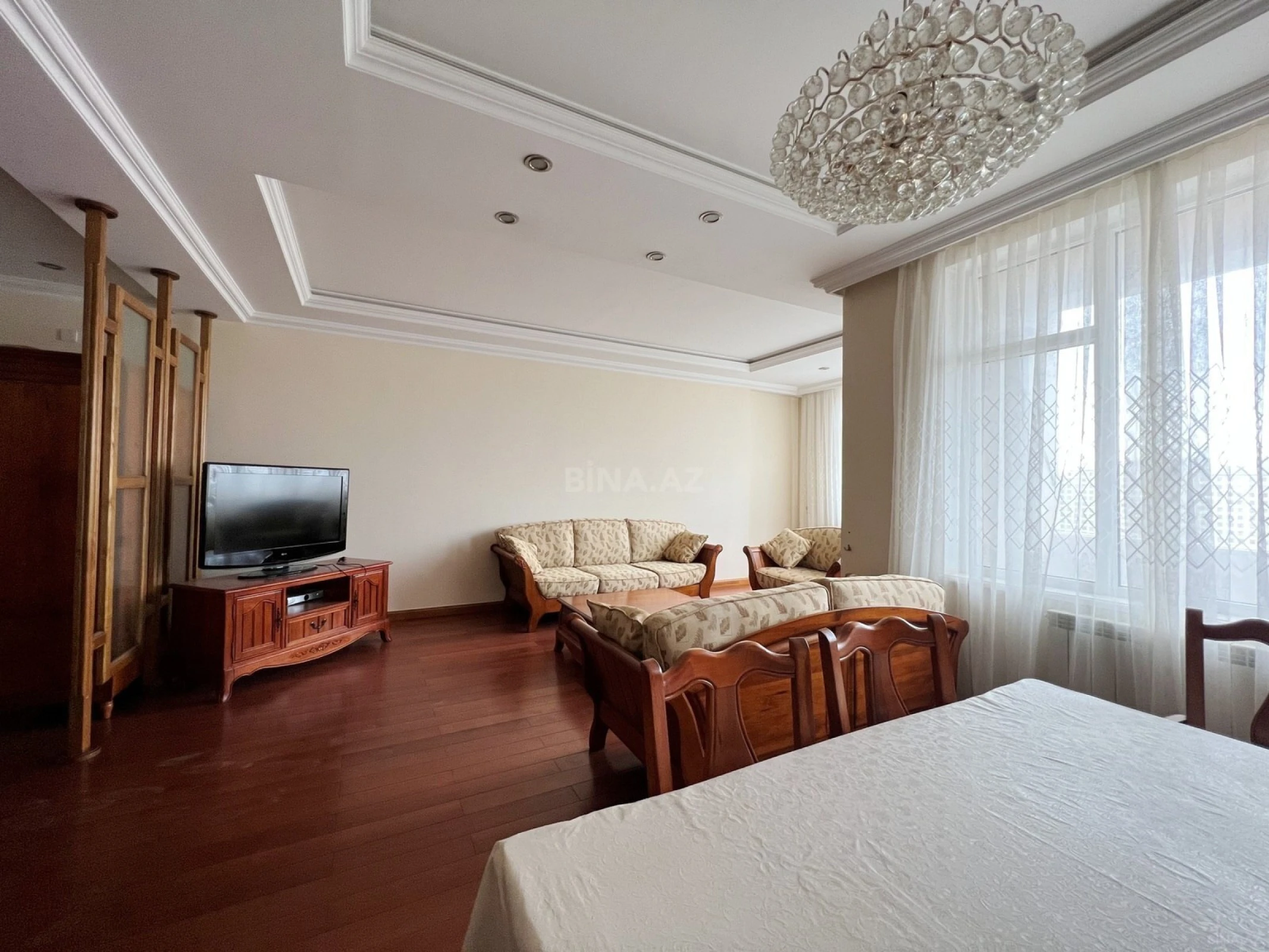 Kirayə verilir 3 otaqlı mənzil 120 m²