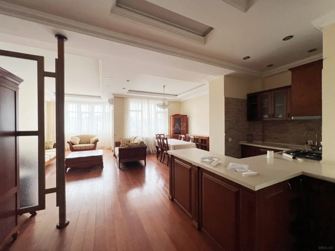 Kirayə verilir 3 otaqlı mənzil 120 m²