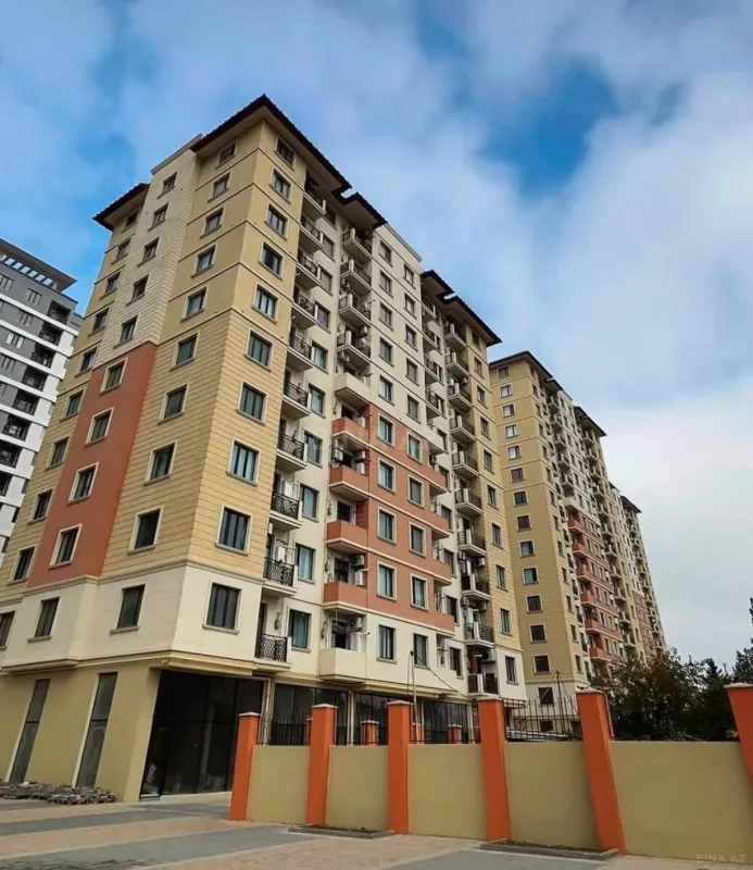 Satılır 3 otaqlı mənzil 117 m²
