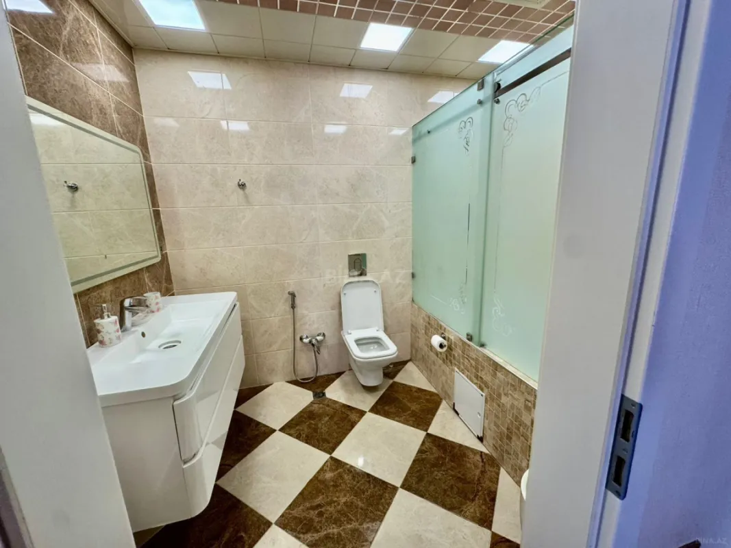 Kirayə verilir 2 otaqlı mənzil 70 m²