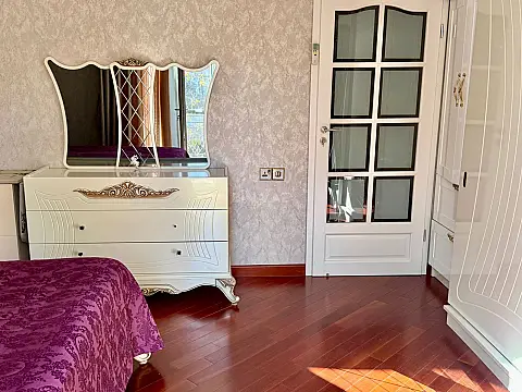 Kirayə verilir 2 otaqlı mənzil 70 m²
