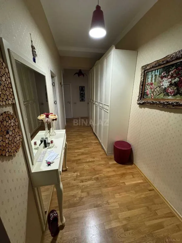 Kirayə verilir 3 otaqlı mənzil 120 m²