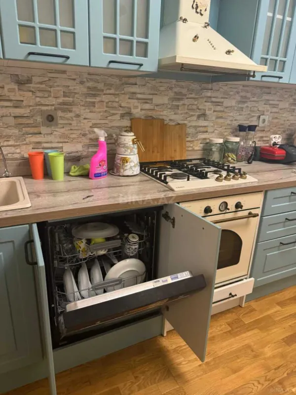 Kirayə verilir 3 otaqlı mənzil 120 m²