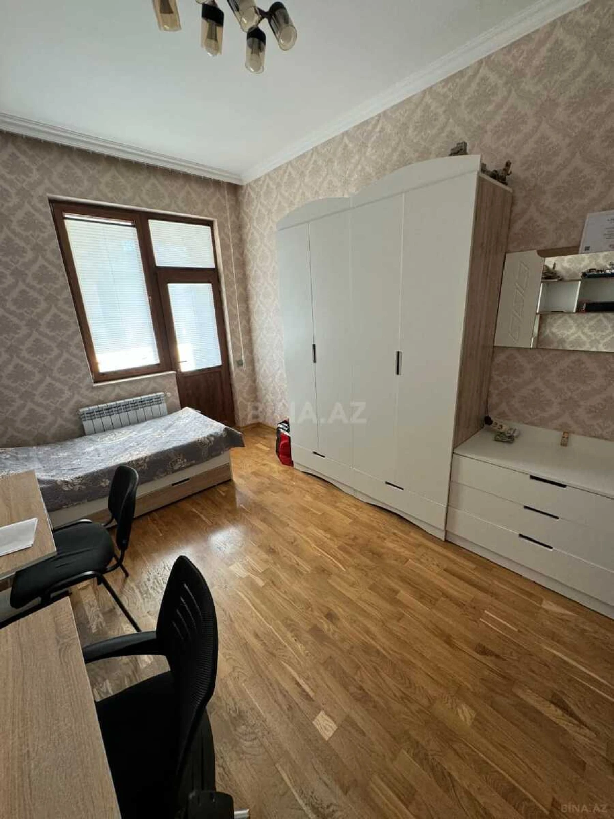 Kirayə verilir 3 otaqlı mənzil 120 m²