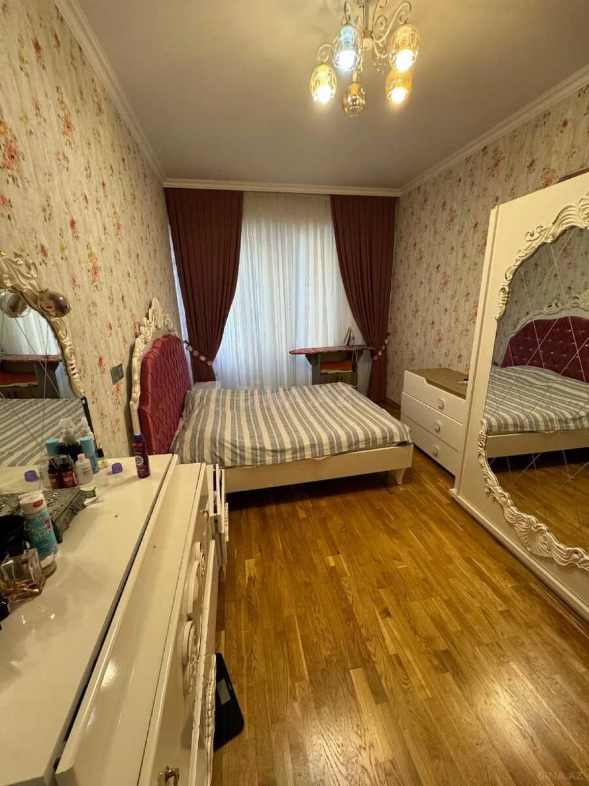 Kirayə verilir 3 otaqlı mənzil 120 m²