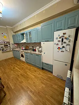 Kirayə verilir 3 otaqlı mənzil 120 m²