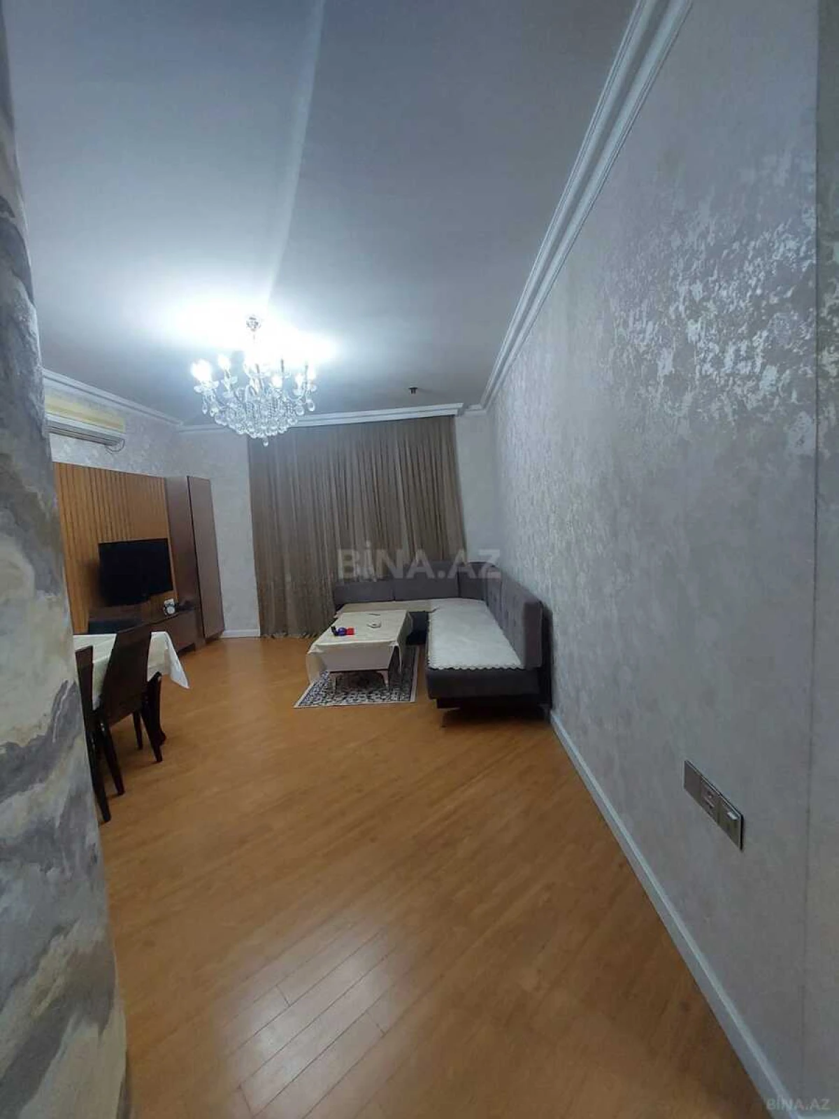 Satılır 4 otaqlı mənzil 100 m²