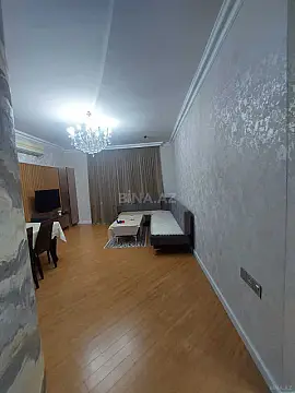 Satılır 4 otaqlı mənzil 100 m²