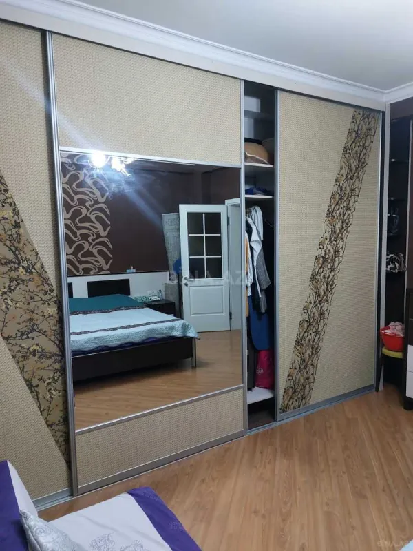 Satılır 4 otaqlı mənzil 100 m²