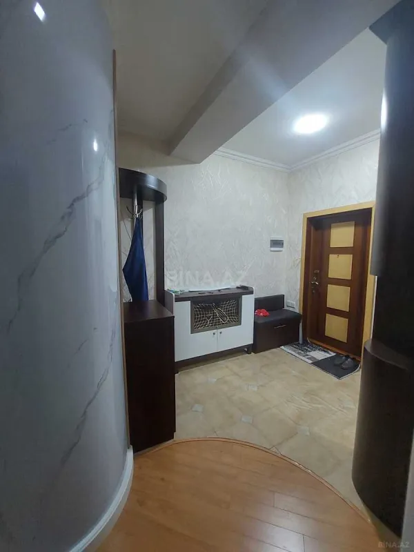 Satılır 4 otaqlı mənzil 100 m²