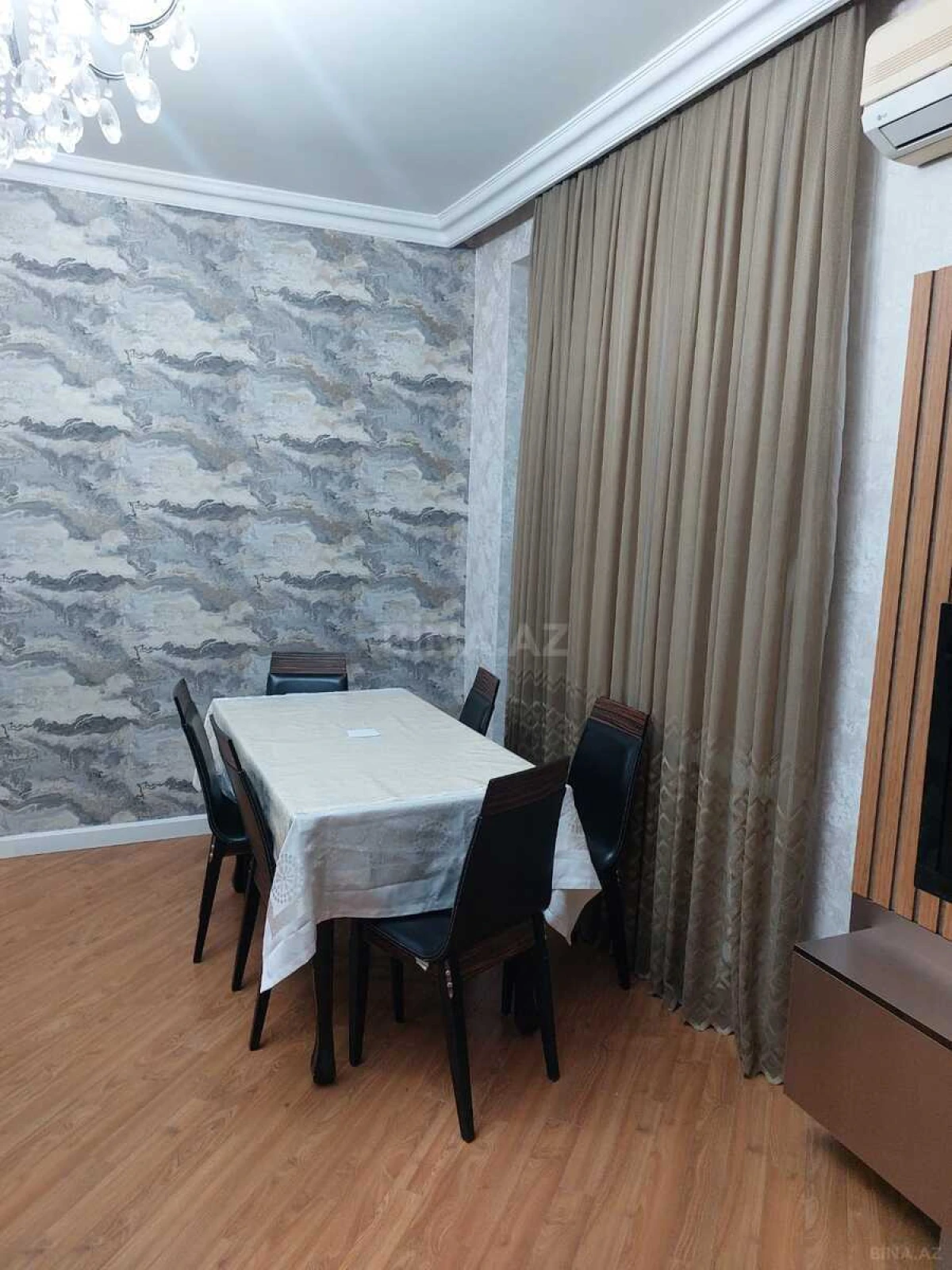 Satılır 4 otaqlı mənzil 100 m²