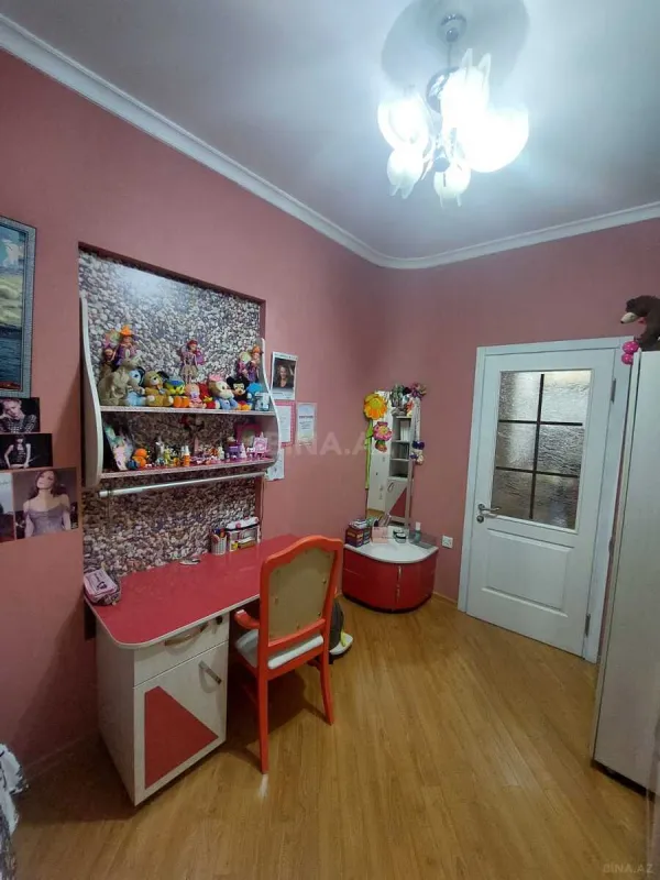 Satılır 4 otaqlı mənzil 100 m²