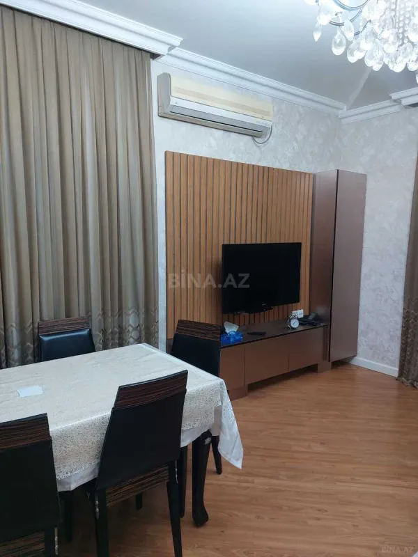 Satılır 4 otaqlı mənzil 100 m²