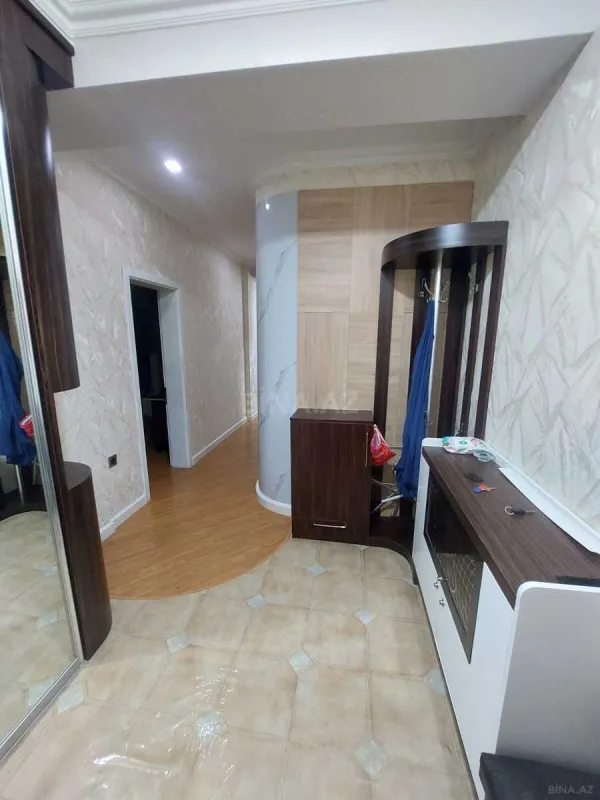Satılır 4 otaqlı mənzil 100 m²