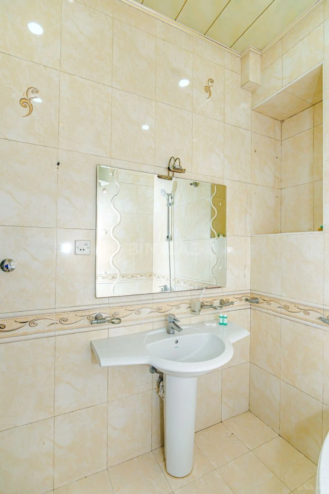 Kirayə verilir 3 otaqlı mənzil 75 m²