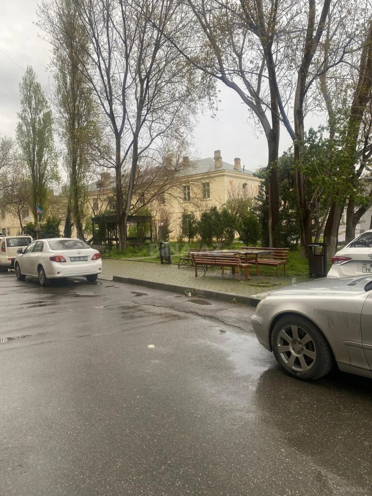 Satılır 2 otaqlı mənzil 60 m²