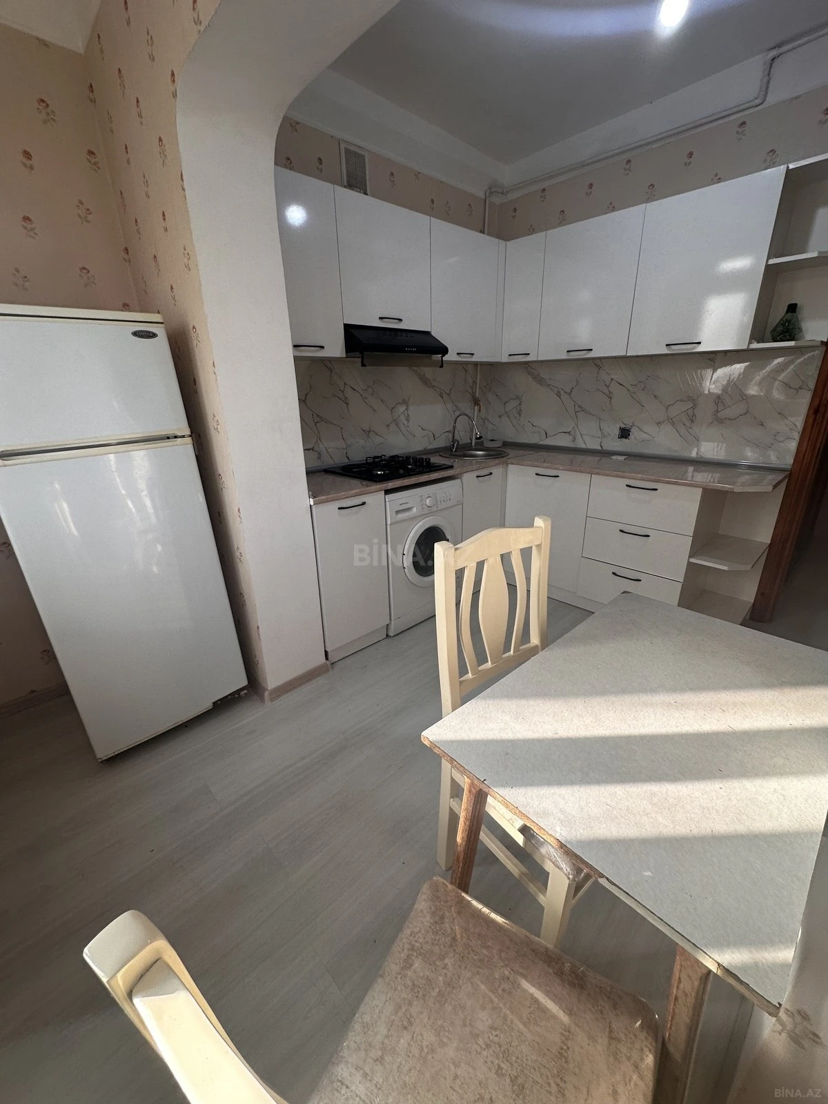 Kirayə verilir 2 otaqlı mənzil 65 m²