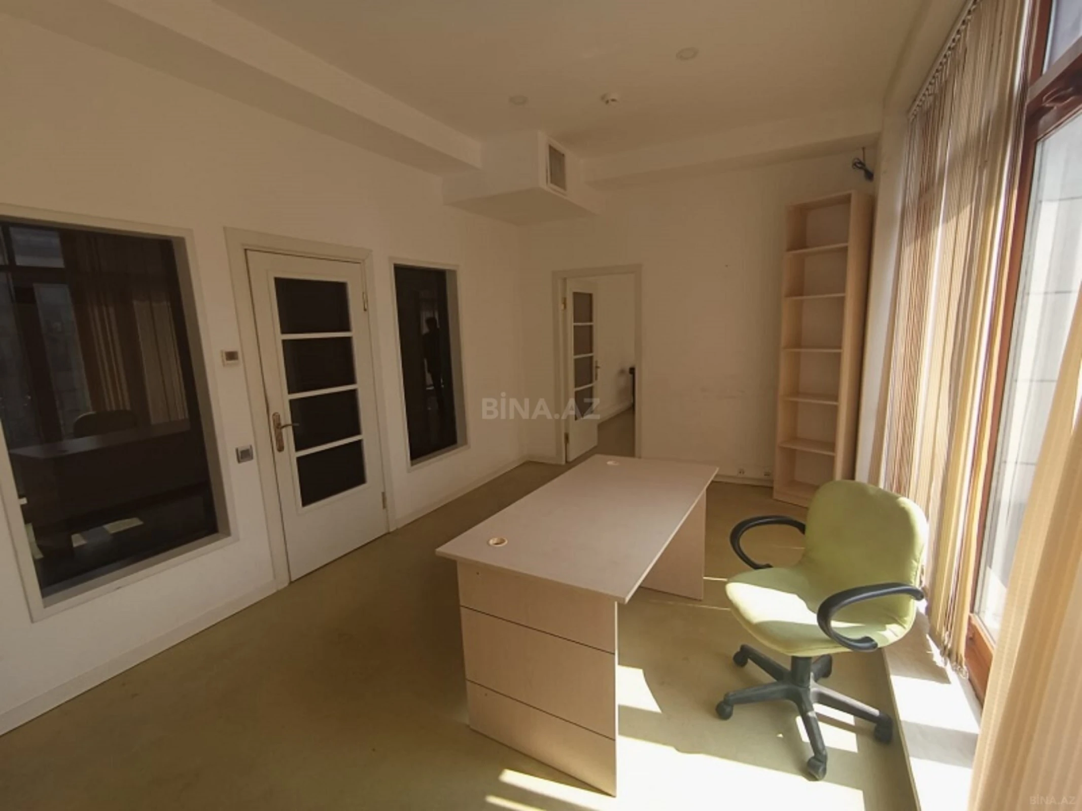 Kirayə verilir 2 otaqlı ofis 60 m²