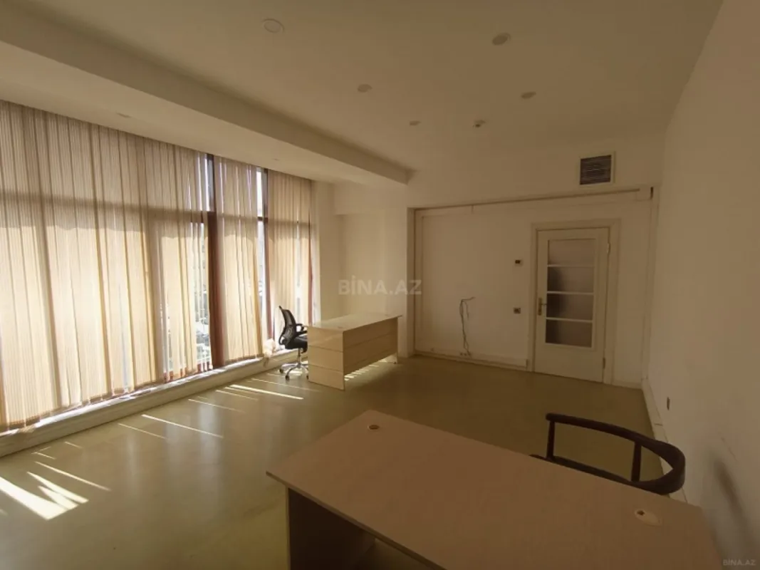 Kirayə verilir 2 otaqlı ofis 60 m²