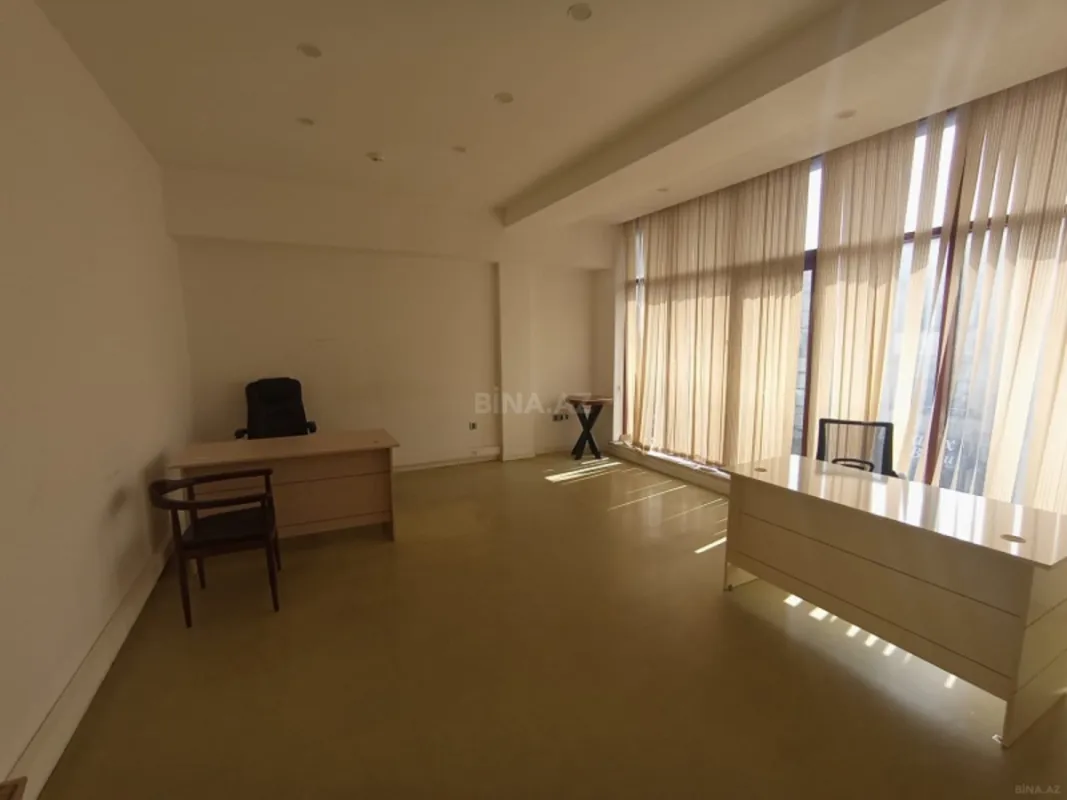 Kirayə verilir 2 otaqlı ofis 60 m²