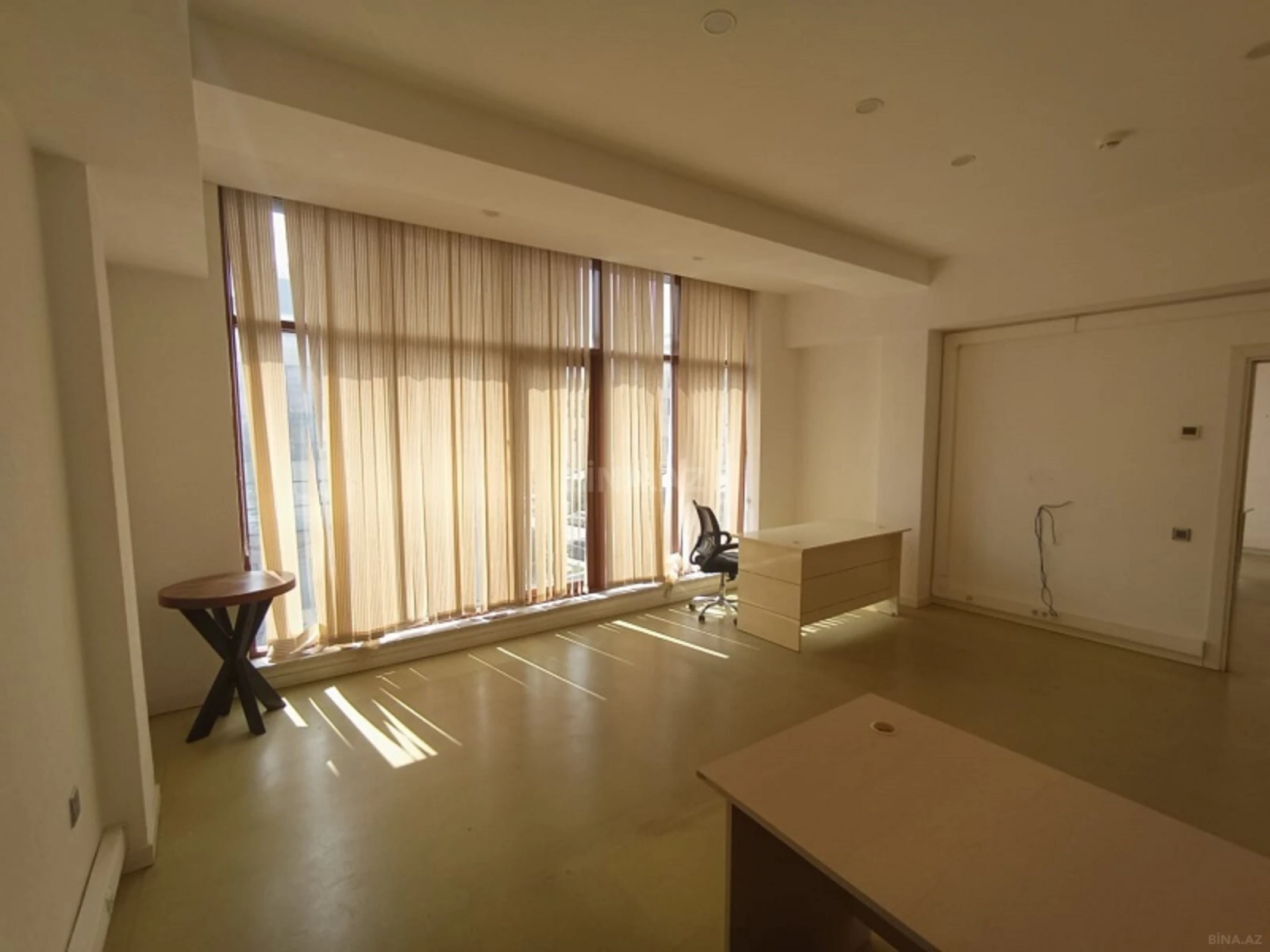 Kirayə verilir 2 otaqlı ofis 60 m²