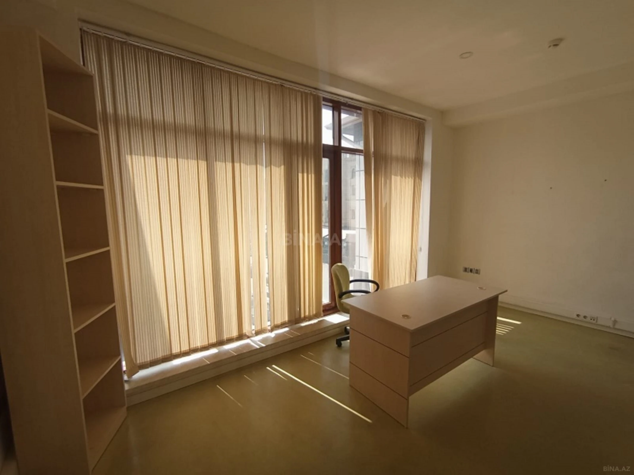 Kirayə verilir 2 otaqlı ofis 60 m²