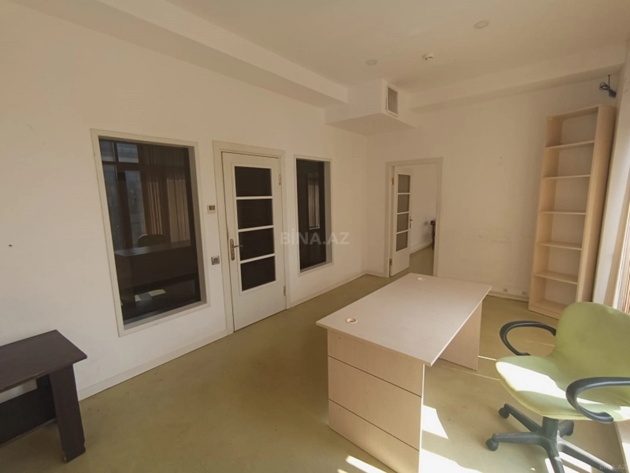Kirayə verilir 2 otaqlı ofis 60 m²