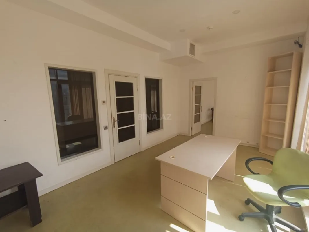 Kirayə verilir 2 otaqlı ofis 60 m²