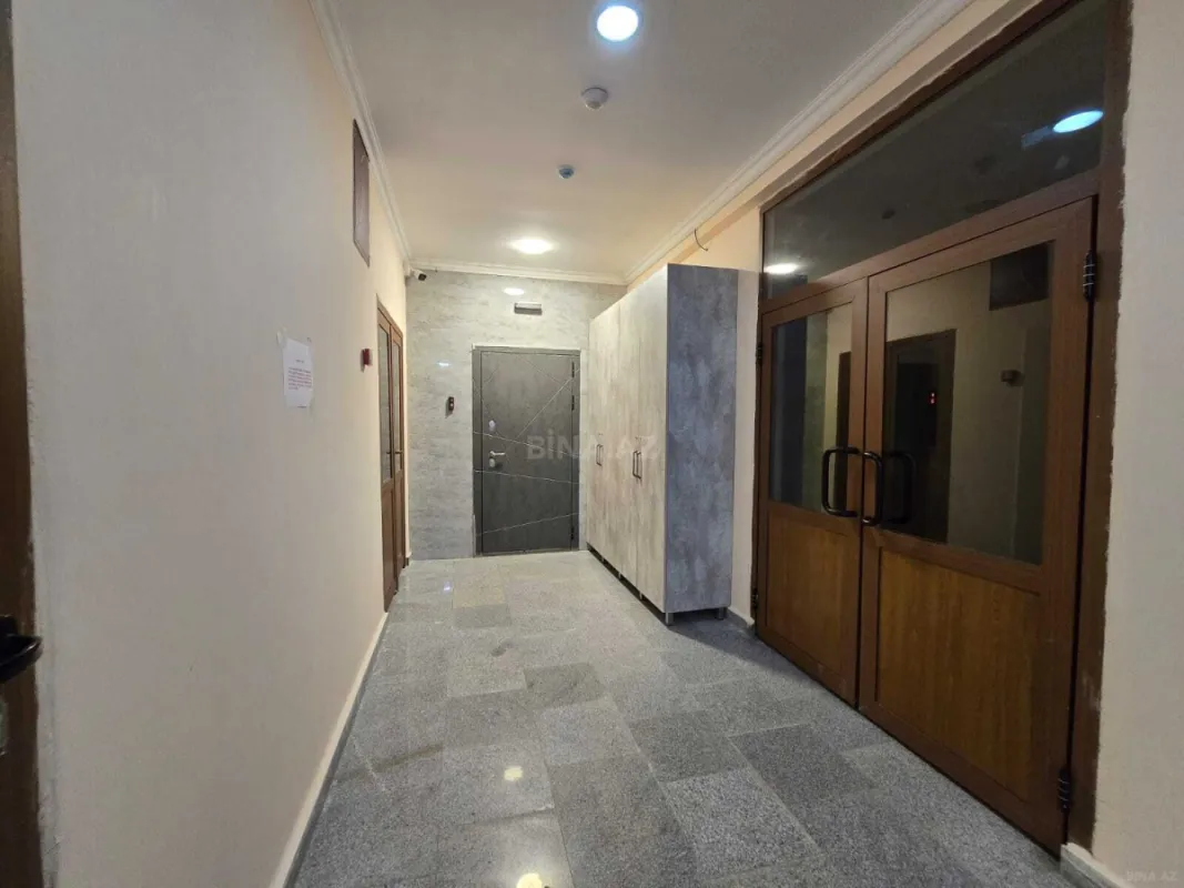 Kirayə verilir 6 otaqlı mənzil 270 m²