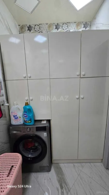 Kirayə verilir 6 otaqlı mənzil 270 m²