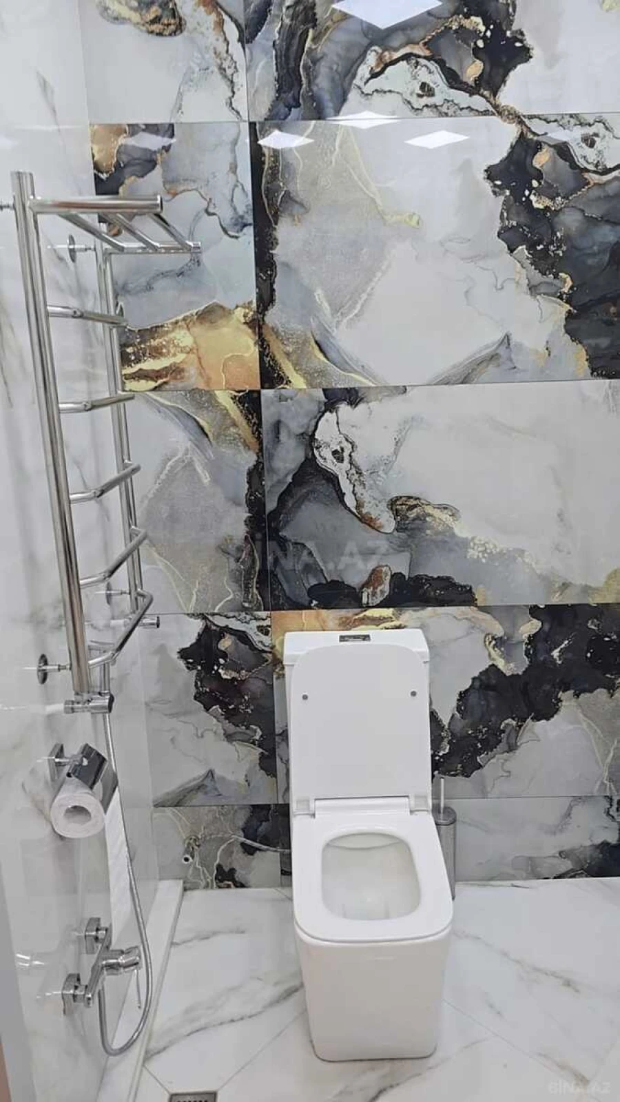 Kirayə verilir 6 otaqlı mənzil 270 m²