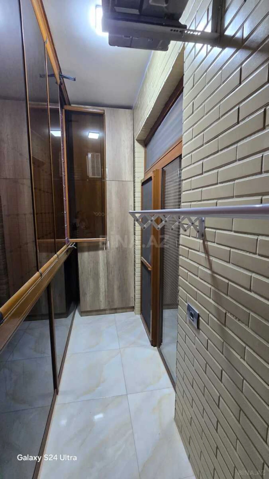 Kirayə verilir 6 otaqlı mənzil 270 m²