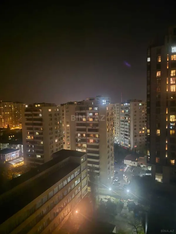 Kirayə verilir 6 otaqlı mənzil 270 m²