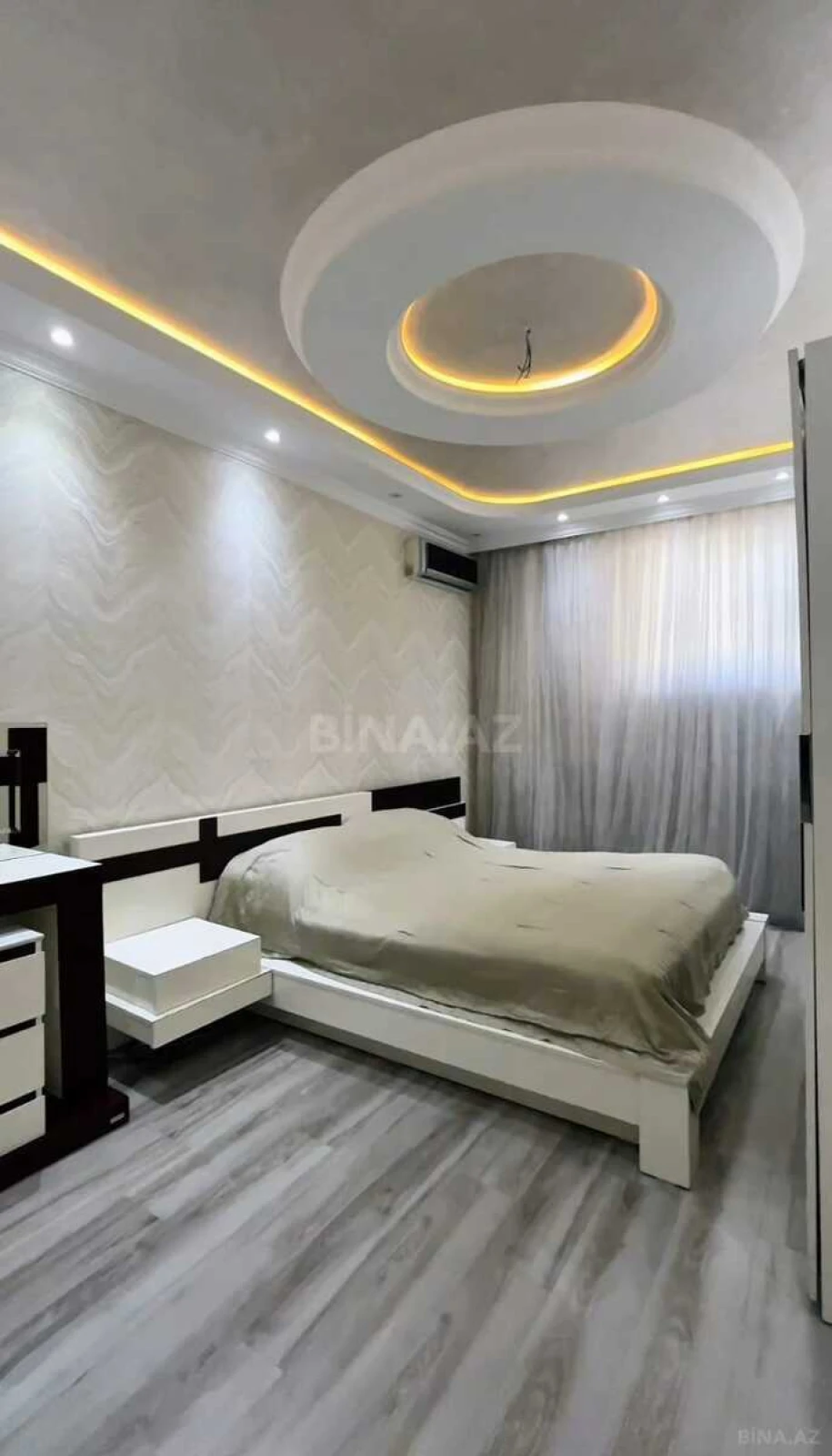 Kirayə verilir 2 otaqlı mənzil 110 m²