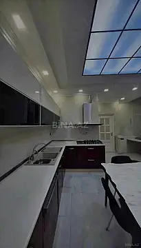 Kirayə verilir 2 otaqlı mənzil 110 m²