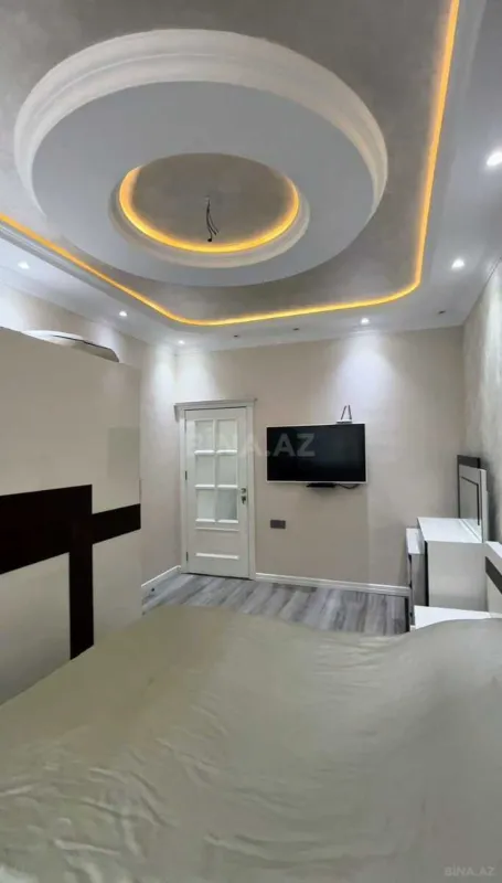 Kirayə verilir 2 otaqlı mənzil 110 m²