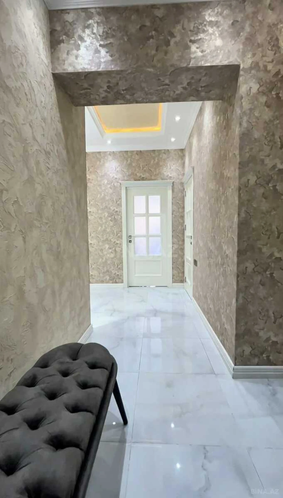 Kirayə verilir 2 otaqlı mənzil 110 m²