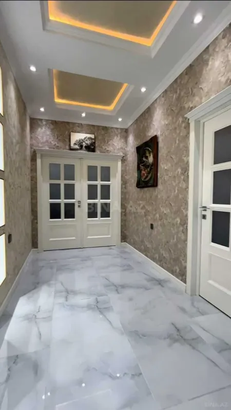Kirayə verilir 2 otaqlı mənzil 110 m²