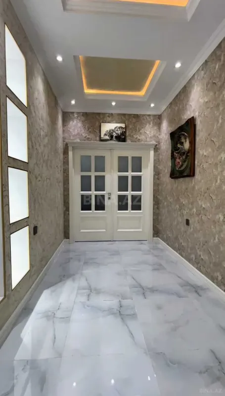 Kirayə verilir 2 otaqlı mənzil 110 m²