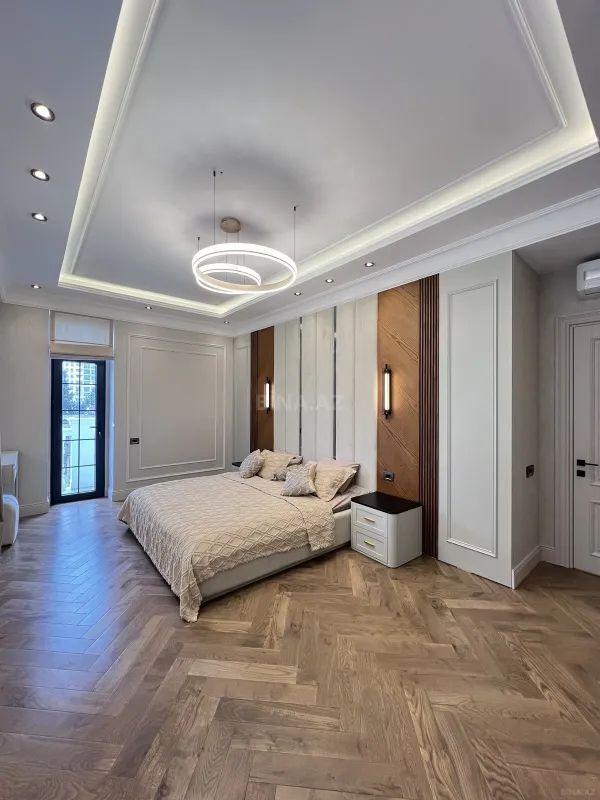 Satılır 4 otaqlı mənzil 185 m²