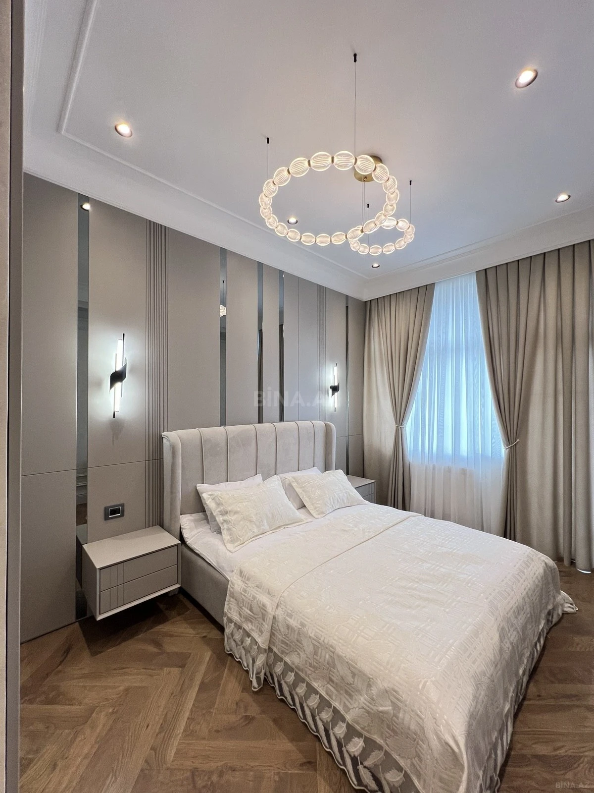 Satılır 4 otaqlı mənzil 185 m²