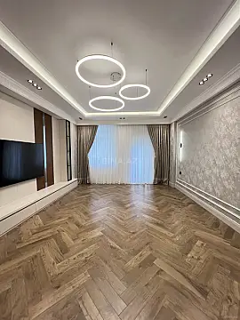 Satılır 4 otaqlı mənzil 185 m²